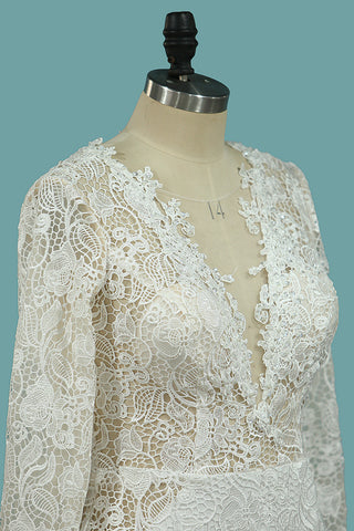 2024 Robe de mariée à manches longues à manches courtes en tulle et dentelle avec train de balançoires Applique