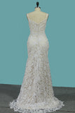 2024 robes de mariage de bretelles de spaghetti de dentelle de sirène avec le train de balayage de perles