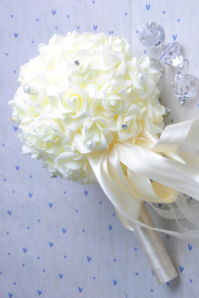 Simple mousse ronde / Ruban Bouquets de mariée
