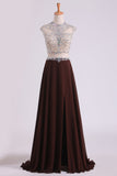 2024 Scoop robes de bal Une ligne perlée corsage en mousseline de soie et tulle avec Chocolate Slit couleur