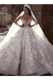 Magnifique robe de mariée en robe de bal à manches longues avec fleurs en sequins et perles