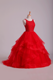 2024 Red Scoop robe de bal Tulle longueur de plancher avec des perles