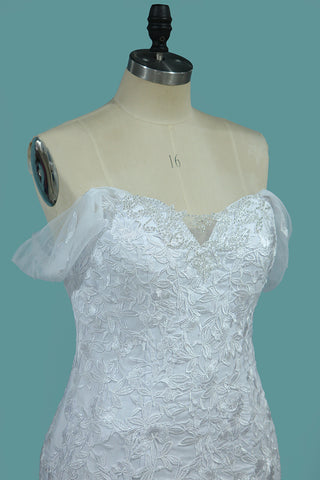 2024 Off-The-épaule sirène robes de mariée en tulle avec Applique Court Train