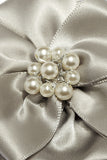 Satin Classique avec jarretelles de mariage perle