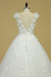 2022 robes de mariée en tulle sur l'épaule avec une ligne de train de balayage appliqué