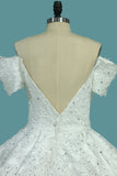 2024 Luxueuse Robe De Bal En Satin De L'épaule Robe De Mariée Avec Des Appliques Et Des Perles
