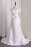 2024 robes de mariée sirène en satin sur l'épaule avec appliques et ceinture
