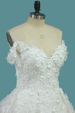 2024 magnifiques robes de mariée une ligne de tulle sur l'épaule avec une longueur de plancher en applique